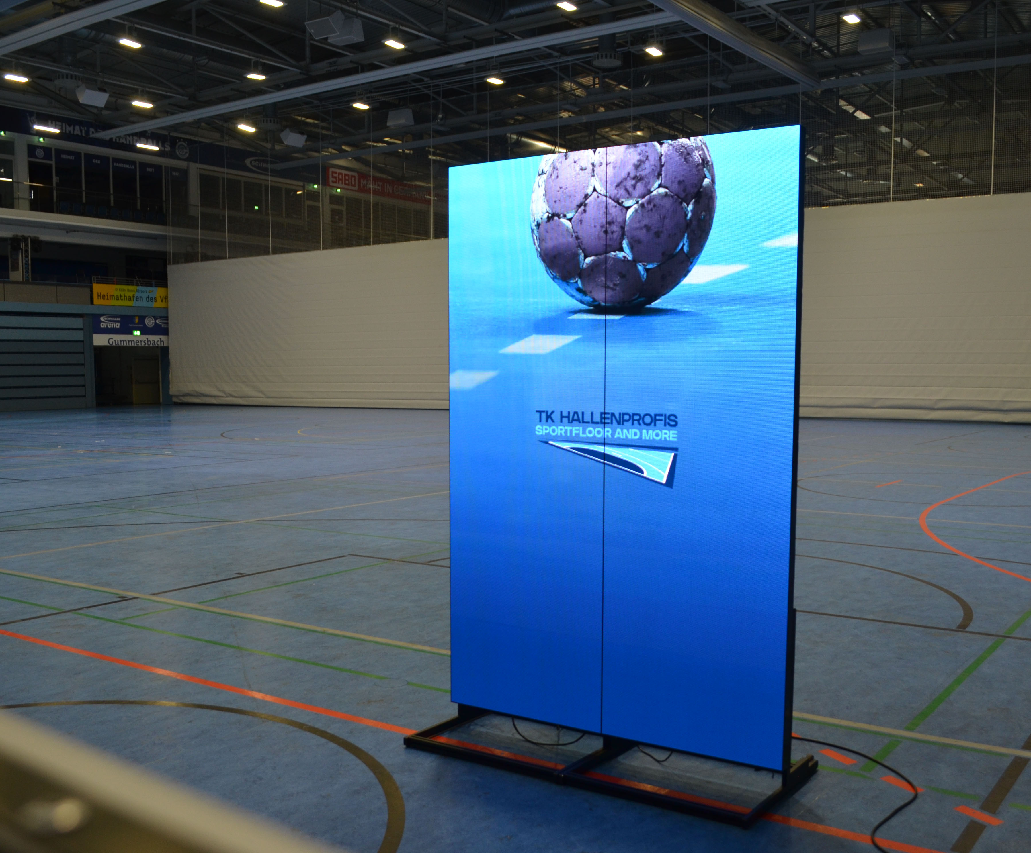 LED Stelen Videowand